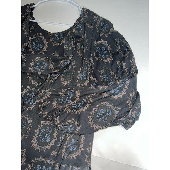 Free People Blouse Size L Dark Gray Peasant Floral Cowl Neck High-Low Hem Shirt - Picture 9 of 16